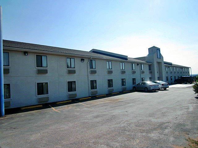 Hotel 6 Elk City, Ok 2*